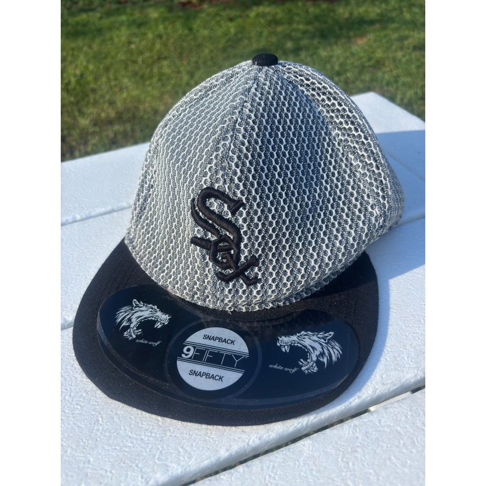 White Wolf Chicago White Sox 9FIFTY Snapback Hat Grey Black Mesh Baseball Cap
